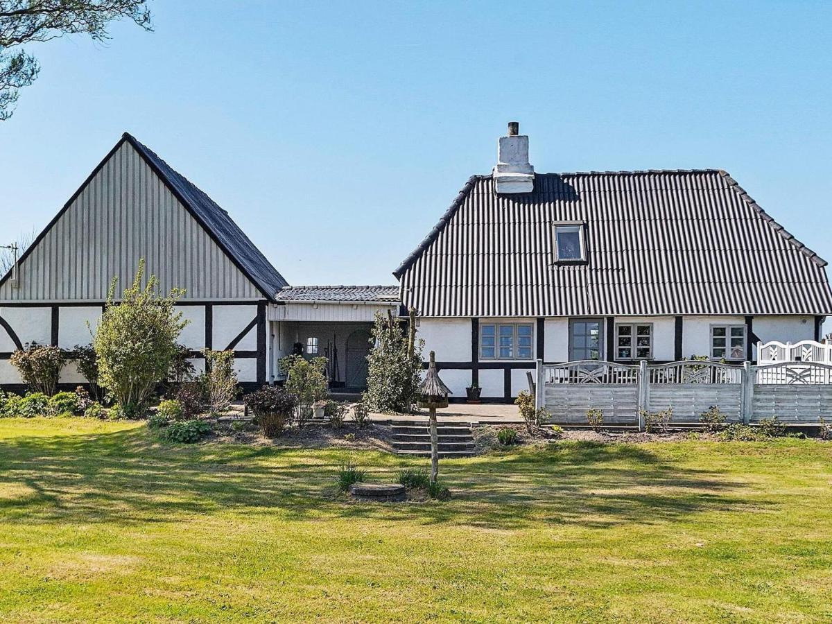4 Person Holiday Home In Tranek R Tranekær Buitenkant foto